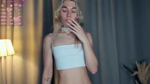 Olivia or just olive online show from 11-30-25, 07:07