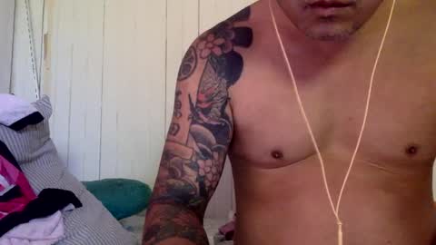 str8 dom alphaAsian Daddy type. sorry not bi or  curious but i dont judgediscrimenate. online show from 02-02-25, 07:25