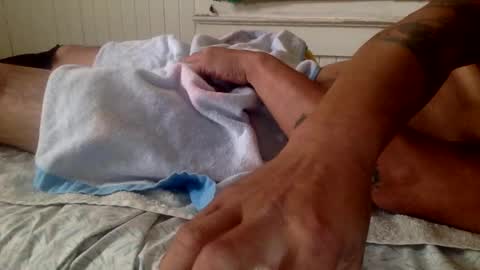 str8 dom alphaAsian Daddy type. sorry not bi or  curious but i dont judgediscrimenate. online show from 02-26-25, 06:11