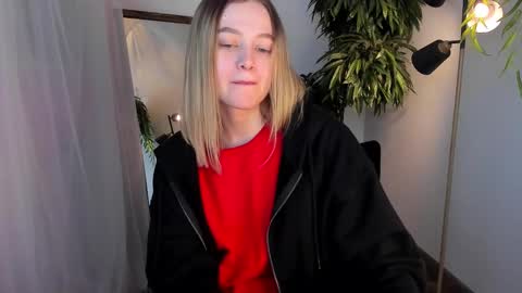 Snapshot of n0_nude chatting on 02-06-25, 04:03 Eva online show from 02-06-25, 04:03