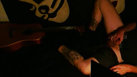 Snapshot of n33koblakk chatting on 04-11-26, 01:37 n33koblakk online show from 04-11-26, 01:37