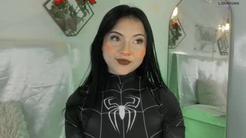 naamah_b online show from 10-30-25, 02:51