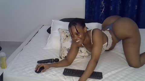 Snapshot of naano249 chatting on 12-13-24, 09:41 Zay online show from 12-13-24, 09:41