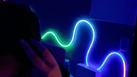 Snapshot of naaomi_cute chatting on 10-15-25, 01:28 naaomi_cute online show from 10-15-25, 01:28