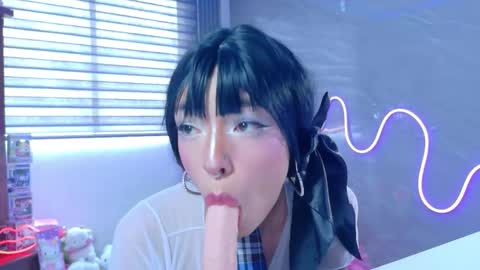naaomi_cute online show from 12-19-25, 04:14
