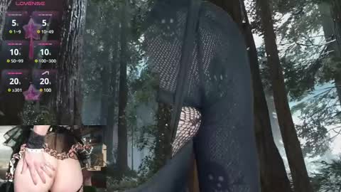 Snapshot of nackedforyou chatting on 12-25-24, 10:27 NackedForYou online show from 12-25-24, 10:27