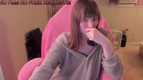 Snapshot of nacmar chatting on 01-31-25, 06:03 Natalie Marlo online show from 01-31-25, 06:03