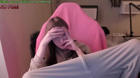 Snapshot of nacmar chatting on 02-18-26, 05:58 Natalie Marlo online show from 02-18-26, 05:58