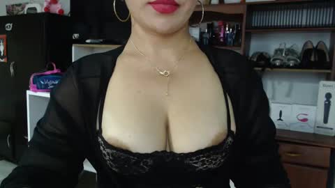 Snapshot of nadia_abaud chatting on 02-03-25, 07:29 Nadia online show from 02-03-25, 07:29