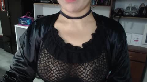 Snapshot of nadia_abaud chatting on 02-08-25, 12:49 Nadia online show from 02-08-25, 12:49