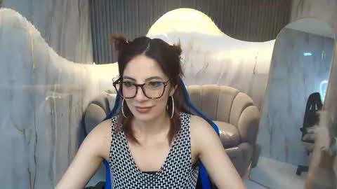 Nadia  online show from 06-20-26, 07:38