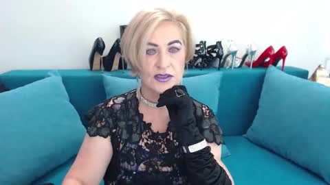 Snapshot of nadiafemdom chatting on 09-09-25, 10:15 NadiaFemDom online show from 09-09-25, 10:15