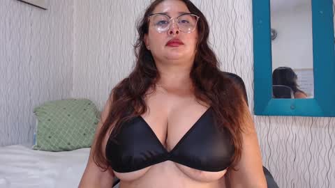 Nadia online show from 12-19-24, 09:28