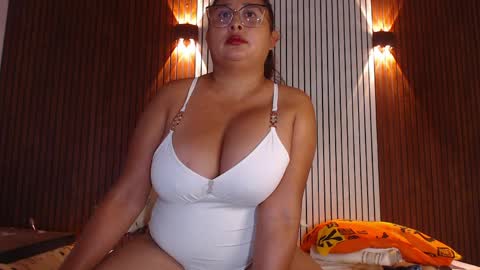 Nadia online show from 05-02-26, 09:36