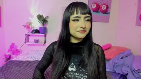 Snapshot of naeniademon_ chatting on 03-03-26, 03:34 Naenia online show from 03-03-26, 03:34