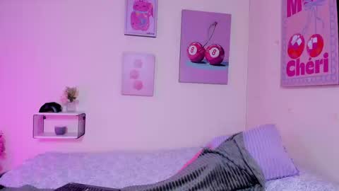 Snapshot of naeniademon_ chatting on 03-20-26, 03:44 Naenia online show from 03-20-26, 03:44