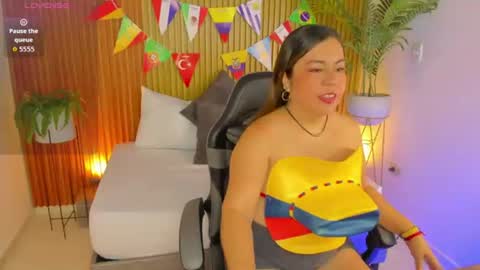 N A H I A online show from 06-23-26, 12:25