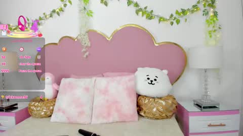 NahiaraReina  online show from 10-03-25, 02:14