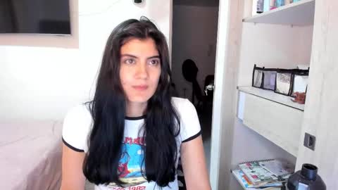 independent model online show from 12-22-25, 02:30