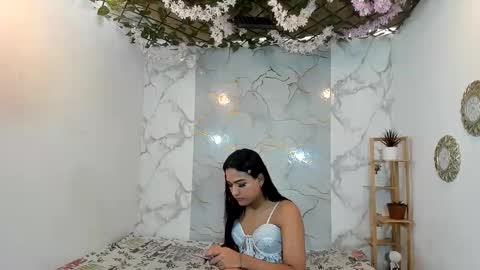 Snapshot of nahomi_hot2002 chatting on 06-07-26, 01:15 nahomi_hot2002 online show from 06-07-26, 01:15