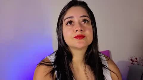 Snapshot of nahomi_sweett chatting on 06-23-26, 10:35 Nahomi online show from 06-23-26, 10:35