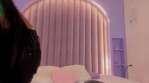  VICTORIA  online show from 02-24-25, 07:30