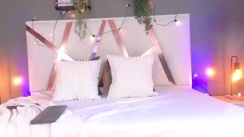  VICTORIA  online show from 09-12-25, 07:47