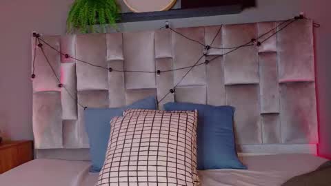  VICTORIA  online show from 02-24-26, 07:45