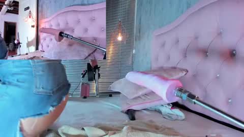   online show from 02-11-25, 06:01