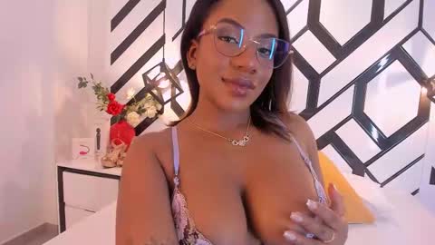 Nahomi online show from 03-24-26, 02:33