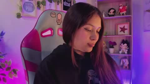 nahomy_bell online show from 07-21-26, 03:03