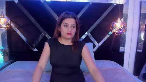 nahomy_thomas online show from 02-11-26, 11:59