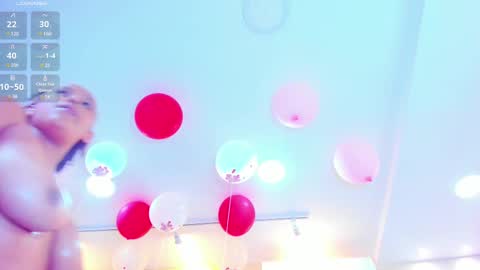 Nahomy online show from 02-14-25, 01:23