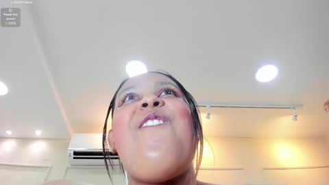 Nahomy online show from 02-25-25, 08:51