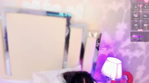 Snapshot of nahomyroberts chatting on 11-24-25, 12:27 Nahomy Roberts online show from 11-24-25, 12:27