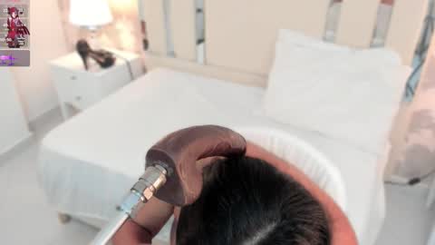 Snapshot of nahomyroberts chatting on 01-18-26, 08:40 Nahomy Roberts online show from 01-18-26, 08:40