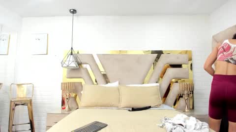 Beauty Naia  online show from 09-16-25, 01:01