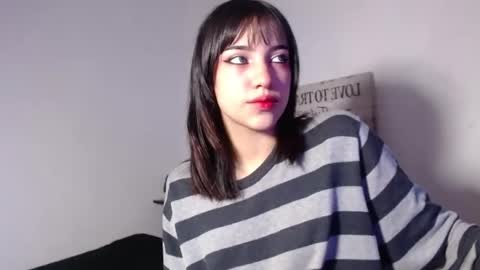 naiakit18 online show from 02-05-25, 01:37