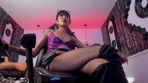 Snapshot of nailahard chatting on 01-14-25, 01:26 Naila online show from 01-14-25, 01:26
