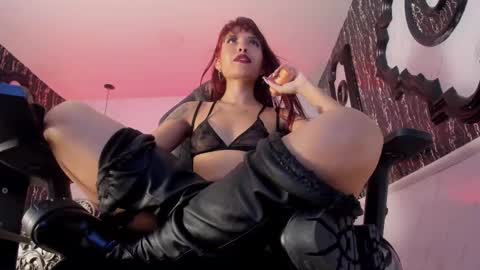Snapshot of nailahard chatting on 02-22-25, 06:52 Naila online show from 02-22-25, 06:52