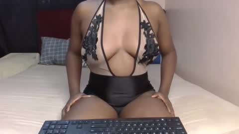 Snapshot of nailastars chatting on 02-16-25, 12:21 Dear online show from 02-16-25, 12:21