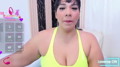 Nailha online show from 06-19-26, 09:29
