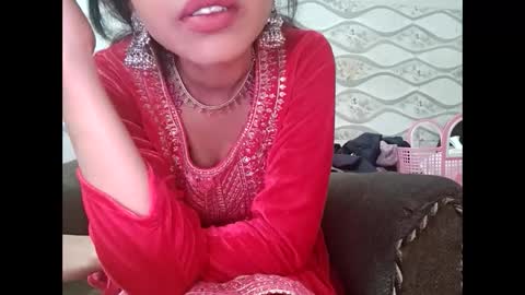 Snapshot of naina00123 chatting on 01-14-25, 07:00 Naina online show from 01-14-25, 07:00