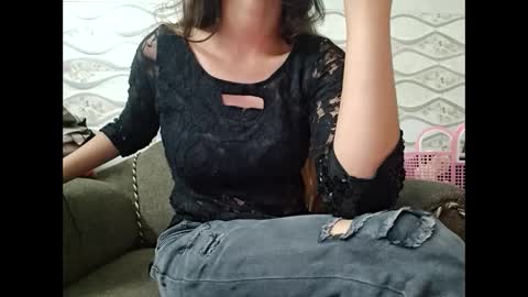 Snapshot of naina00123 chatting on 02-23-25, 10:39 Naina online show from 02-23-25, 10:39