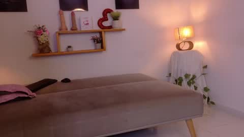 nairagold_ online show from 05-15-26, 11:56