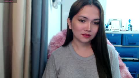 Snapshot of naisha143 chatting on 04-09-26, 02:11 MARY MAE online show from 04-09-26, 02:11