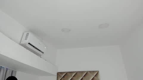 INSTAGRAM  m2221     online show from 12-03-24, 11:44