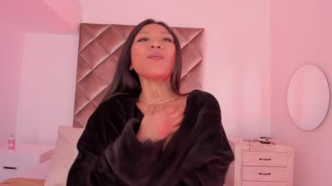 INSTAGRAM  m2221     online show from 01-09-25, 02:07