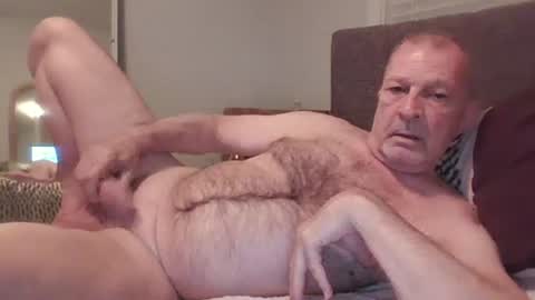 Snapshot of naked4ladies2 chatting on 07-19-26, 05:33 Naked4Ladies online show from 07-19-26, 05:33