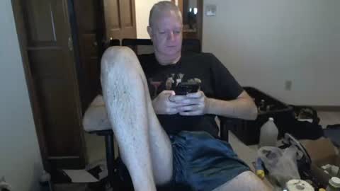 Snapshot of nakedilmale chatting on 05-15-26, 11:12 Tip 100 for my full real name online show from 05-15-26, 11:12